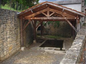 La Fontaine-Lavoir rue de la Liberté