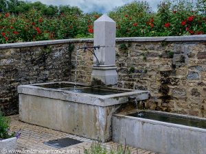 La Fontaine rue de l'Eglise