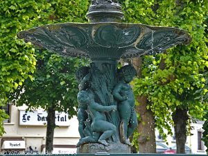 La Fontaine Place Darnétal