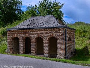 La Fontaine Lavoir rue du Château