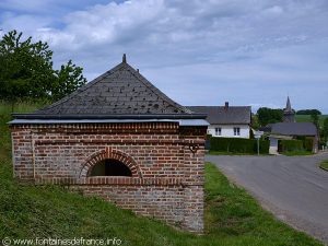 La Fontaine Lavoir rue du Château