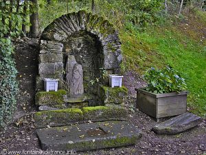 La Fontaine Ste-Anne à l'Aumonière