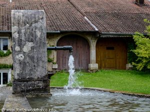 La Fontaine Grande Rue