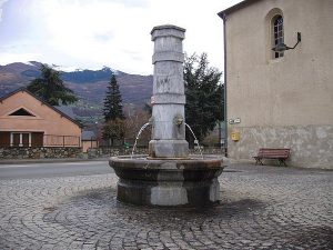La Fontaine Place de l'Eglise