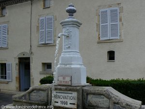 La Fontaine place de la Fontaine