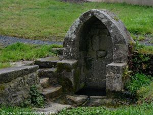 La Fontaine St-Ignace ou St-Tudy