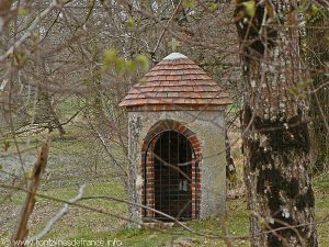 La Fontaine St-Laurian