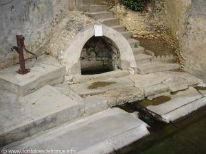 La Fontaine Lavoir du Bourg