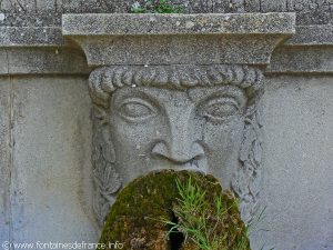 La Fontaine aux Trois Masques