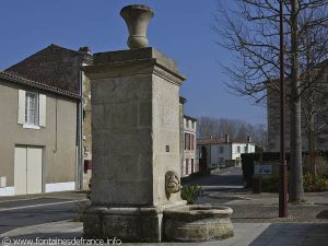 La Fontaine Place de l'Eglise