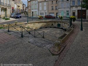 La Fontaine Nau Hons ou des Romains