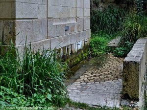 La Fontaine des Cinq Cannelles