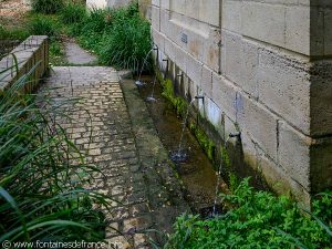 La Fontaine des Cinq Cannelles