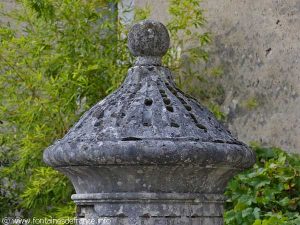 La Fontaine Place de l'Eglise