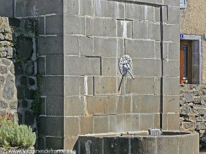 La Fontaine rue St-Mary