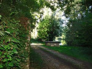 La Fontaine St-Jean-Baptiste