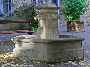 La Fontaine Place St-James
