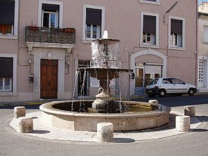 La Fontaine Place du Bassin Rond