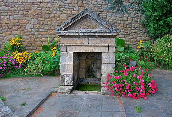 La Fontaine Saint-Michel La Fontaine Saint-Michel