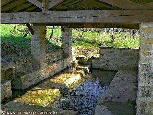 La Fontaine Lavoir de Croué