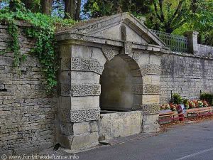 La Fontaine rue Caroline Aigle
