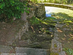 La Fontaine de Corrigé