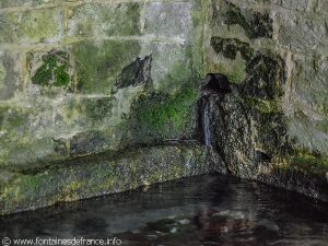 La Source et le Lavoir Tunnel