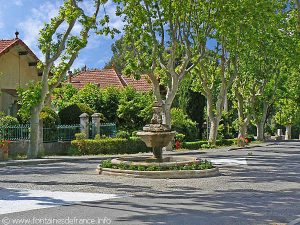 La Fontaine aux Dauphins