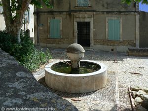 La Fontaine Place de l'Orme