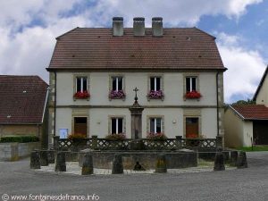 La Fontaine Place de la Mairie