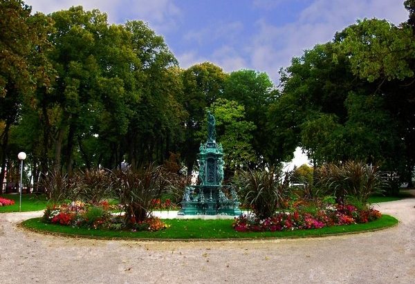 La Fontaine Square du Boulingrin