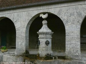 La Fontaine du Coq Sans Tête