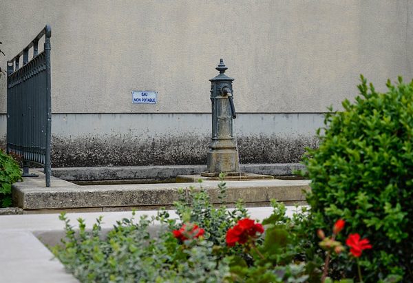 La Fontaine Place Piza