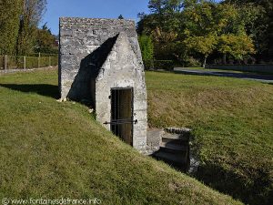 La Fontaine rue de la Roche