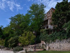 La Fontaine Quai du Lot