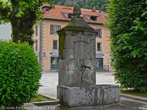 La Fontaine Place des Albroges