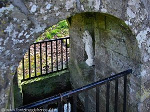 La Fontaine de la Chapelle de Kerdroguen