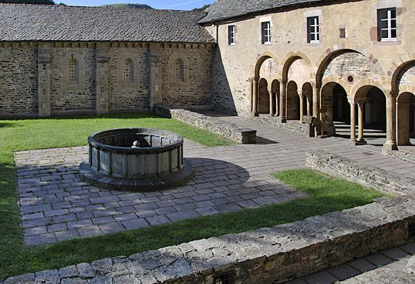 La Fontaine Claustrale La Fontaine Claustrale