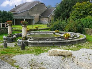 La Fontaine Place de la Mairie