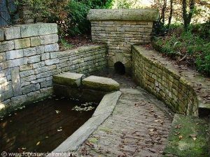 La Fontaine Lavoir du Révérend