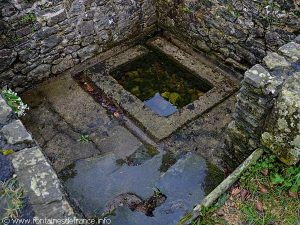 La Fontaine rue de la Fontaine