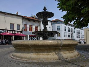 La Fontaine Place Mauguet
