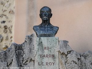Le Buste du Baron Le Roy