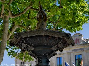 La Fontaine place Max Aubert