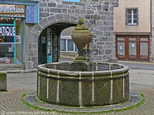 La Fontaine rue Marchande
