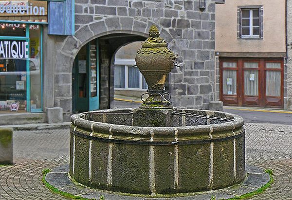 La Fontaine rue Marchande
