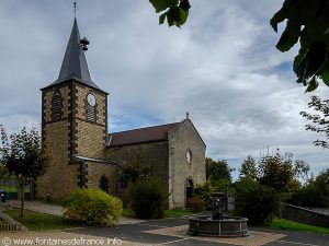 La Fontaine de l'Eglise de Manson