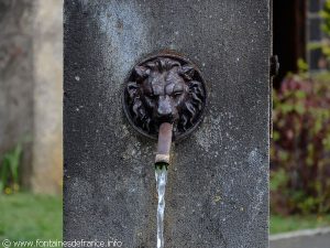 La Fontaine de l'Eglise de Manson