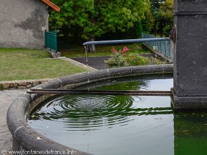 La Fontaine route de St-Aubin à Manson