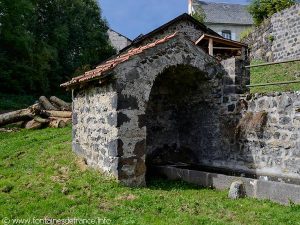 La Fontaine rue des Fontaines de Laschamps